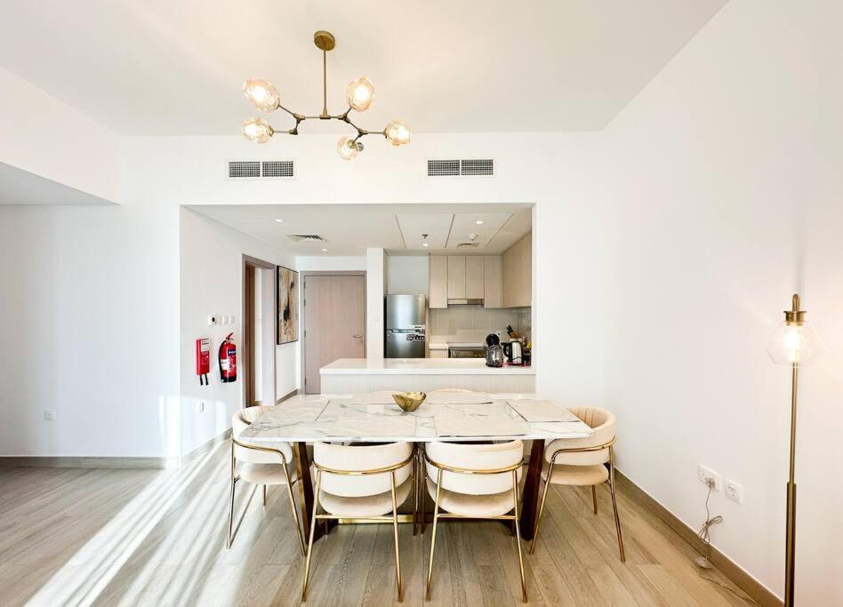 Apartamento Vibrant 2br View Withpool&gym Access 430b1 *