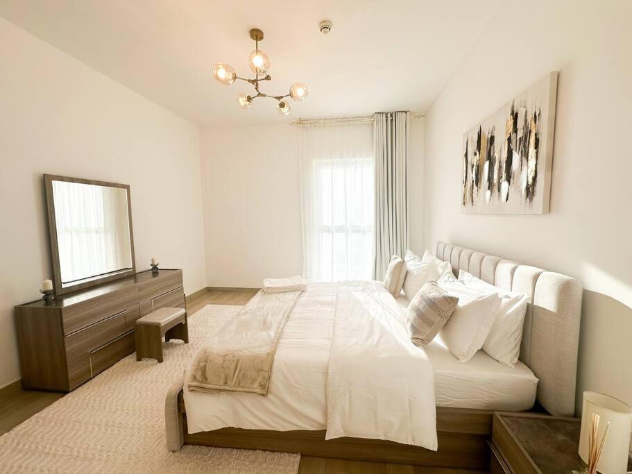 Vibrant 2br View Withpool&gym Access 430b1 Apartamento Abu Dhabi